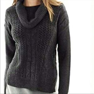 EUC American Eagle Cowl Neck Oversized Sweater - S